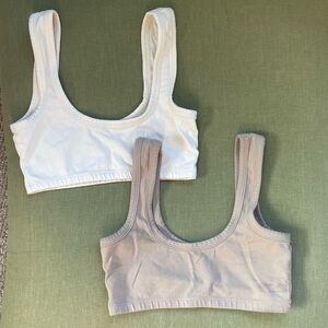 Bundle of 2 ARQ wide strap bras